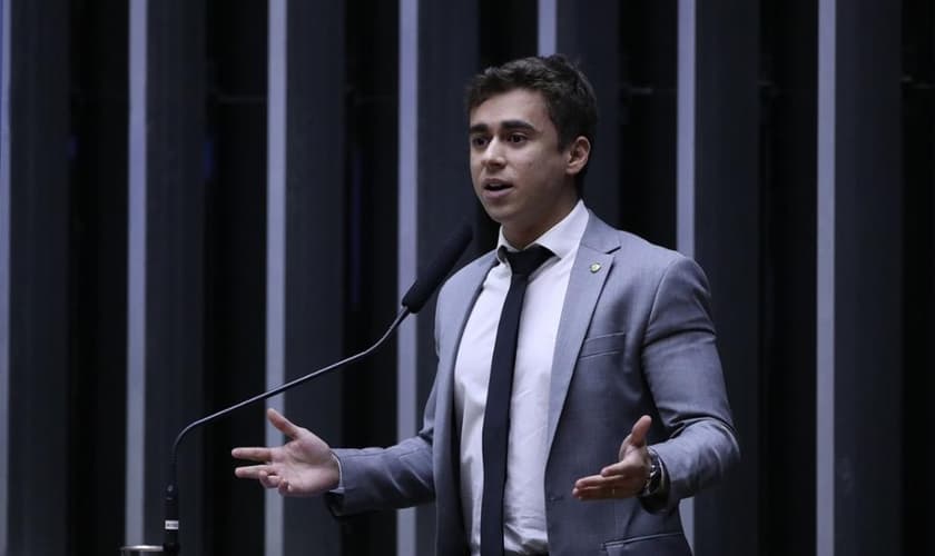 Nikolas Ferreira defendeu o pastor André Valadão. (Foto: Bruno Spada/Câmara dos Deputados).