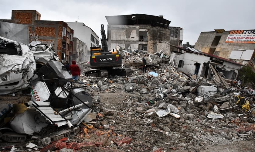 Escombros do terremoto na Turquia. (Foto: Reprodução/Unsplash/Çağlar Oskay)