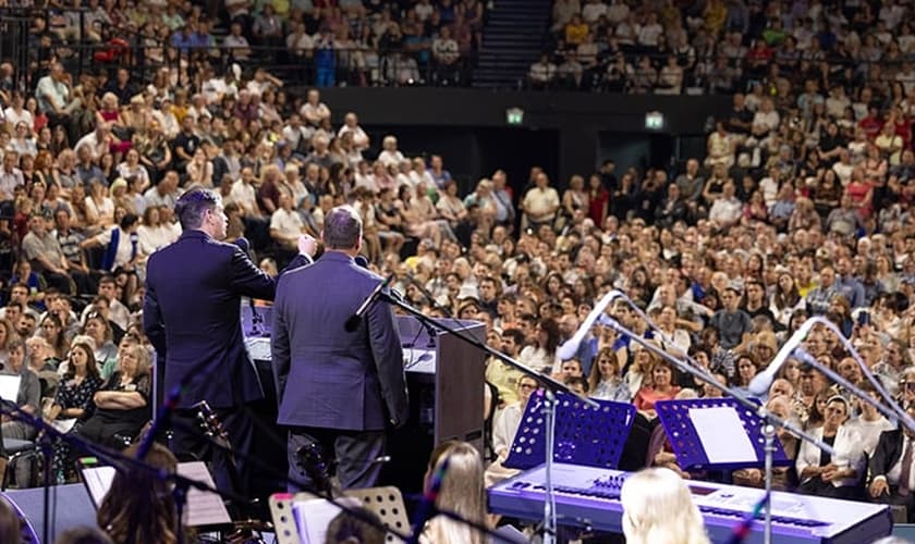 Mais de 19 mil pessoas se reuniram para ouvir o Evangelho pregado por Will Graham. (Foto: Billy Graham Evangelistic Association).