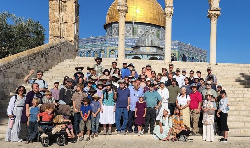 Cristãos reunidos para orar no Monte do Templo. (Foto: Facebook/Shalom Jerusalem Foundation - Yehudah Glick)