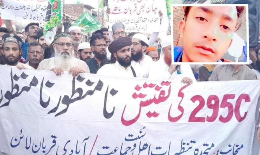 Uma multidão se reuniu para protestar contra Adil, no Paquistão. (Foto: Global Christian Relief).