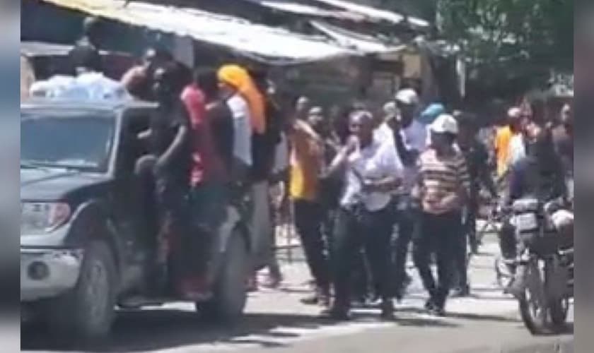 Multidão no protesto que ocorreu no Haiti. (Foto: Reprodução/X/@Alexand59517985)
