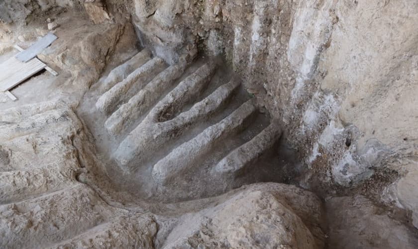 Os canais do norte descobertos na cidade de Davi. (Foto: Eliyahu Yanai/Cidade De David)