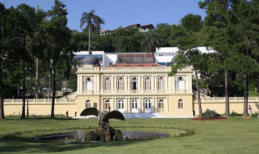 Palácio Amarelo, sede do Poder Legislativo de Petrópolis. (Foto: Creative Commons)