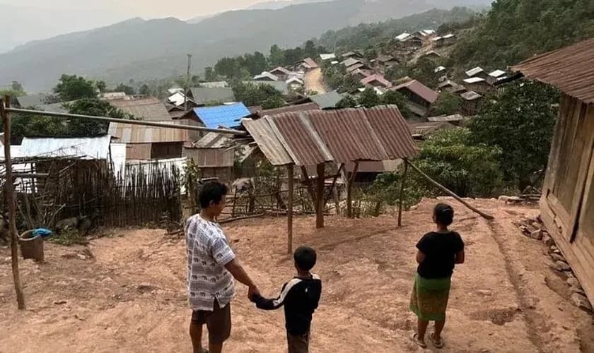 Cristãos no Laos são hostilizados por acreditar em Jesus. (Foto representativa: Portas Abertas)