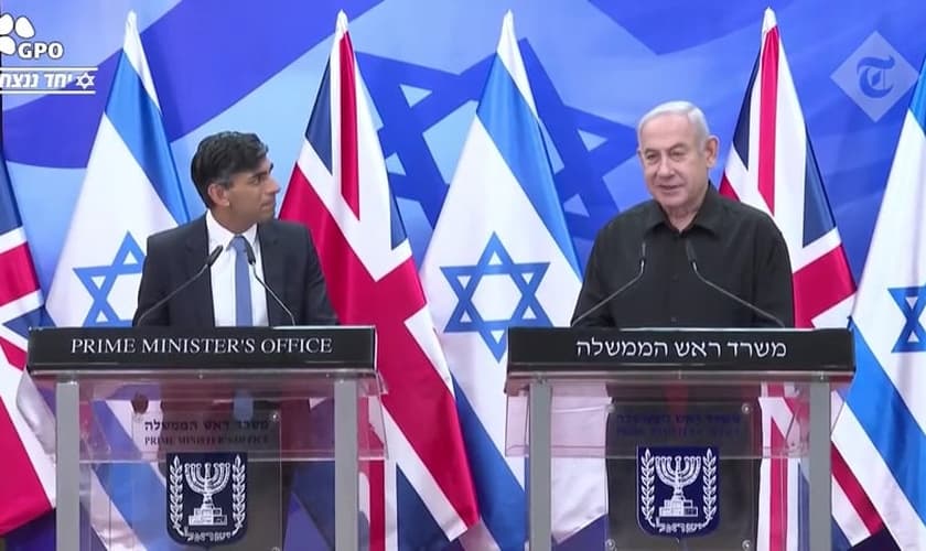 O primeiro-ministro britânico Rishi Sunak em coletiva junto com o primeiro-ministro israelense, Benjamin Netanyahu. (Captura de tela/YouTube/The Telegraph)