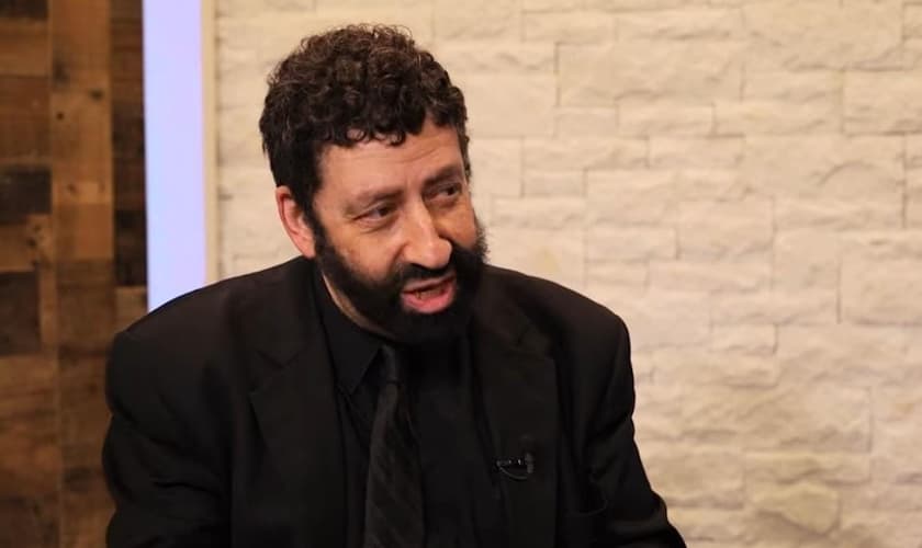 Rabino messiânico Jonathan Cahn. (Captura de tela: YouTube Strang Report)