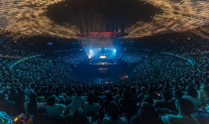 Mais de 10 mil pessoas participaram da cruzada. (Foto: Billy Graham Evangelistic Association).