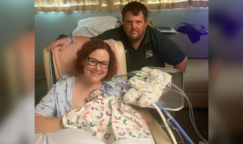 Ashley McCLinton e a família. (Foto: Reprodução/Facebook/Ashley McCLinton)