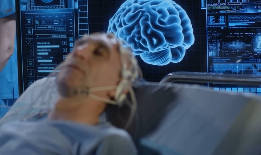 Primeiro ser humano é implantado com chip cerebral. (Captura de tela ilustrativa: YouTube The Tesla Space)