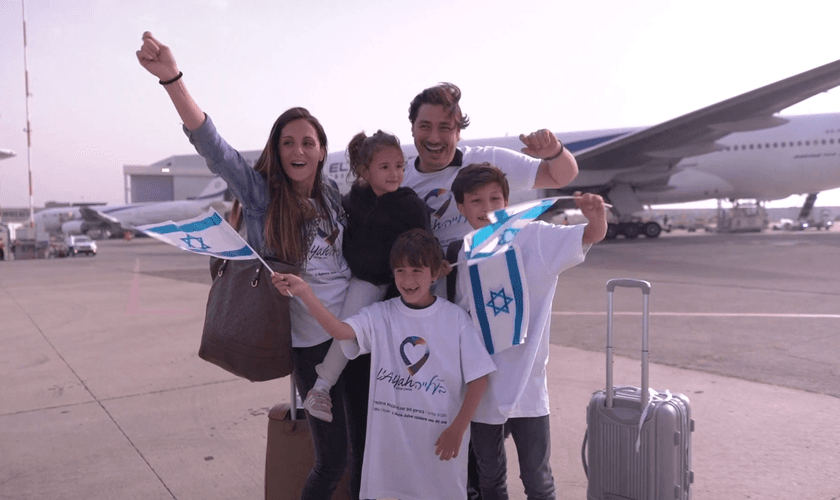 Novos imigrantes. (Foto: Imagem ilustrativa/Reprodução/Agência Judaica para Israel).