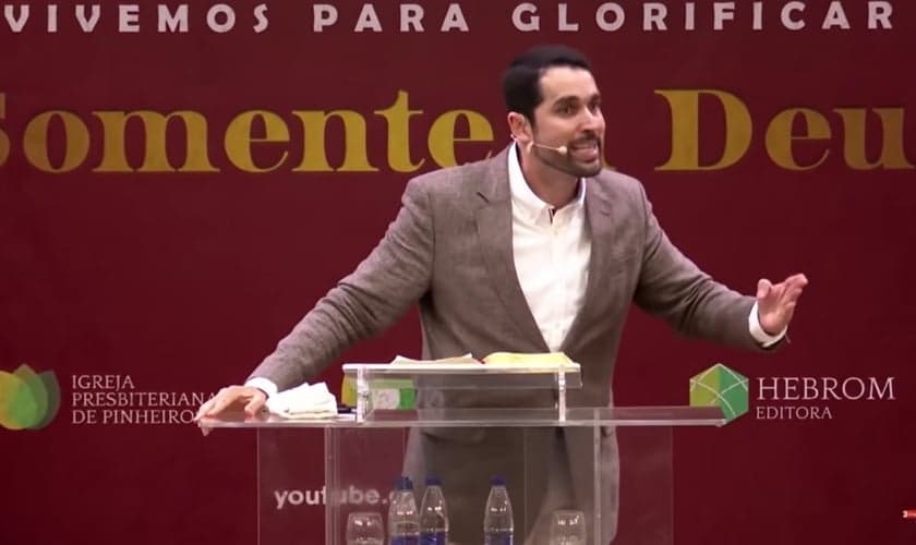 Pastor Paulo Junior. (Captura de tela: YouTube/Paulo Junior Oficial)