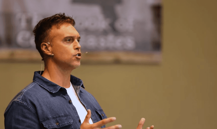 Joshua Broome. (Foto: Reprodução/YouTube/Joshua Broome)