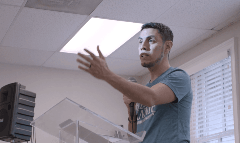 Jefferson Hernández se converteu e se tornou pastor. (Foto: Reprodução/North American Mission Board).