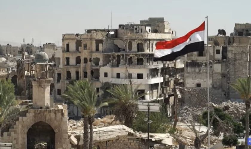 Síria em meio à guerra. (Captura de tela: YouTube/AFP Português)