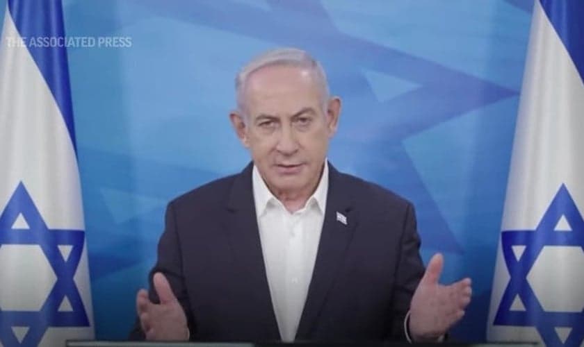 O primeiro-ministro de Israel, Benjamin Netanyahu declarou: “Quem nos prejudicar, nós os prejudicaremos”. (Captura de tela/YouTube/AP)