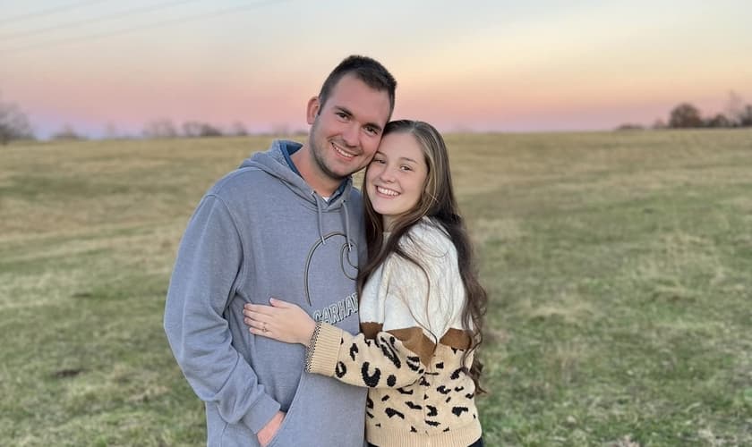 Davy e a Natalie Lloyd. (Foto: Facebook/Ben Baker).