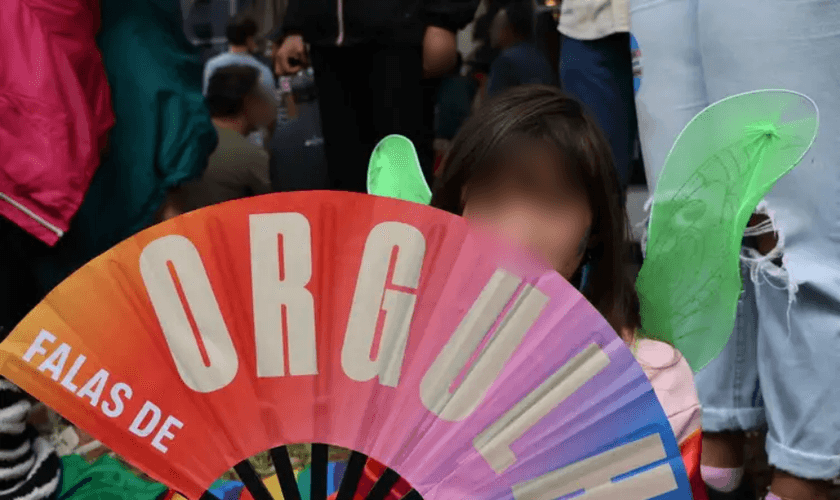 Parada Gay em SP teve bloco infantil. (Foto: Rovena Rosa/Agência Brasil)