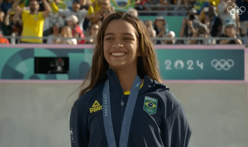 Rayssa Leal. (Foto: Reprodução/YouTube/Olympics)