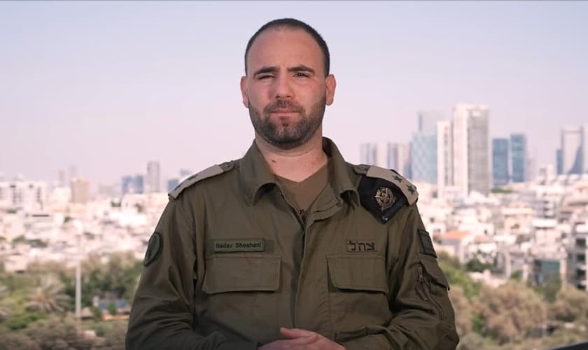 O porta-voz do exército israelense, Nadav Shoshani. (Foto: Reprodução/ABC News).
