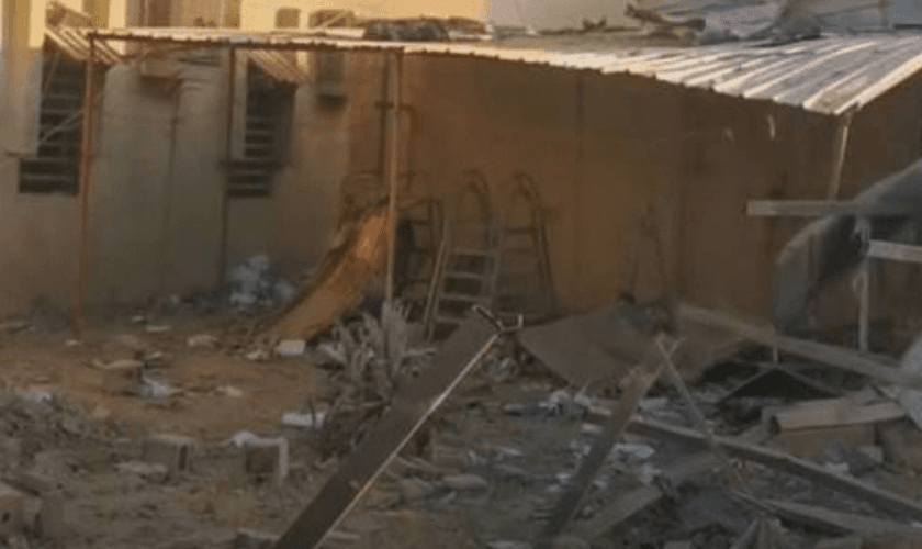 O templo após o bombardeio. (Foto: Reprodução/Missões Mundiais)