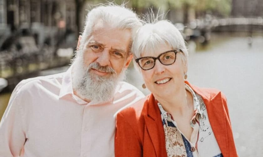 Frits Rouvoet e esposa. (Foto ReproduçãoRevive)