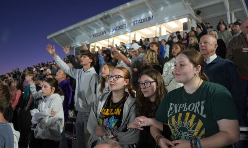 Jovens no evento. (Foto: Reprodução/Facebook/First Baptist Church Denham Springs)