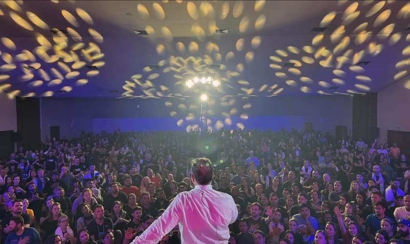 O pastor Joel Engel é líder do Alinhamento Profético. (Foto: Ministério Engel)