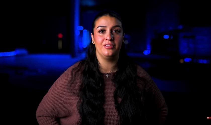 Nadeen foi curada e transformada por Deus. (Foto: Reprodução/YouTube/Delafé Testemonies).