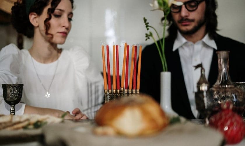 O drama dos reféns ainda sob o cativeiro dos terroristas é o maior desafio das famílias e dos israelenses. (Foto ilustrativa: Pexels/cottonbro studio)