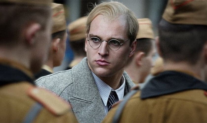 Cenas do filme A Redenção: A História Real de Bonhoeffer. (Foto: Angels Studio)