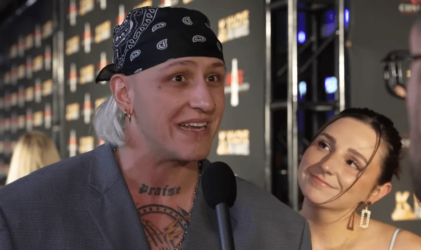 Bodie compartilha, em entrevista à CBN News, o milagre da cura de sua esposa, Royale Kuljian. (Captura de tela/YouTube/CBN News)