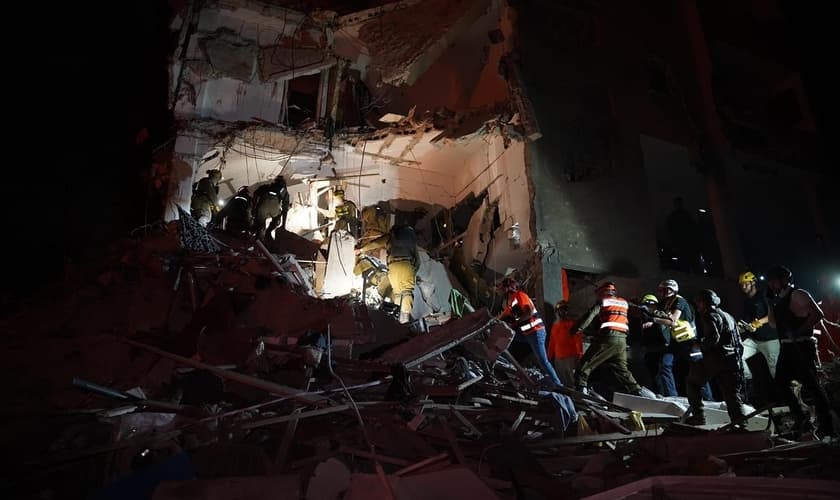 Após os ataques do Irã, soldados do comando da Frente Interna resgatam e ajudam civis. (Foto: IDF)