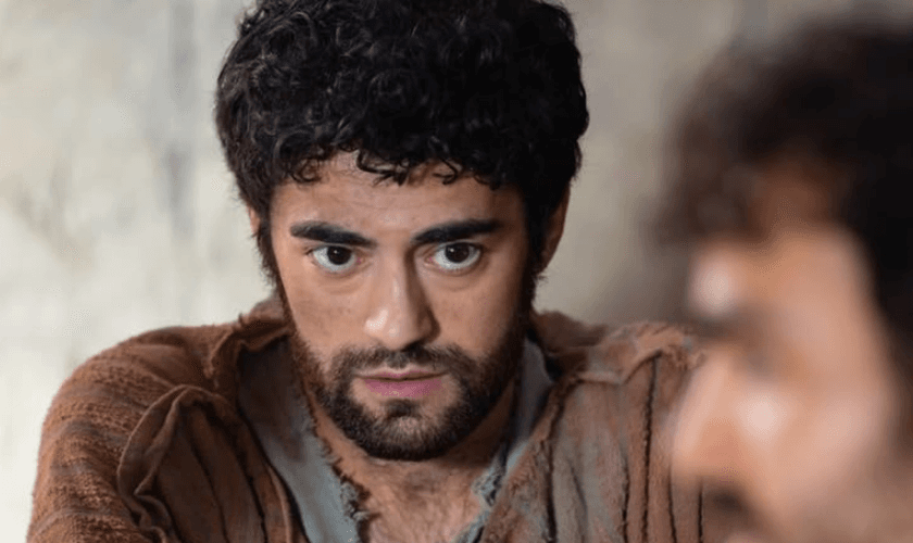 Giavani Cairo interpreta Marcos, em The Chosen. (Foto: Divulgação/The Chosen)