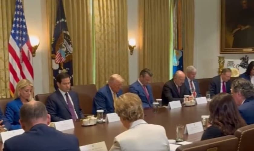 O presidente americano e sua equipe intercederam pela situação no Texas. (Foto: Reprodução/X/Karoline Leavitt).