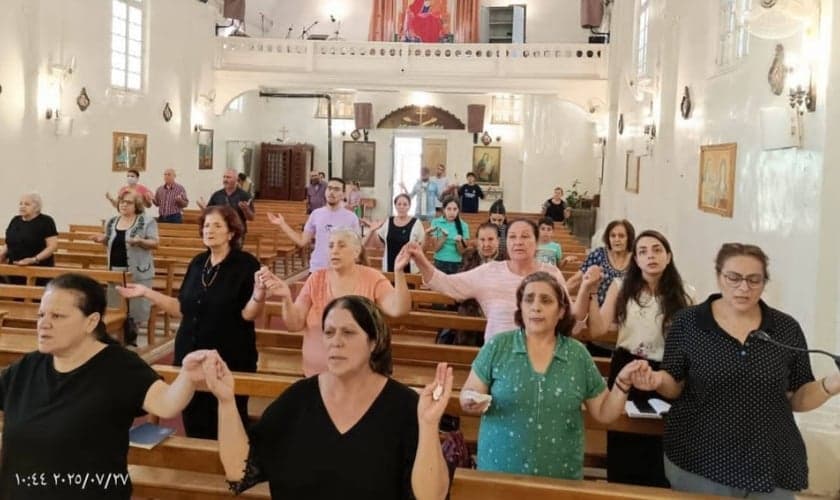 A Capuchin Church of Jesus the King se tornou abrigo para famílias. (Foto: Facebook/كنيسة يسوع الملك، للآباء الكبوشيين-اللاتين السويداء.سورية.).