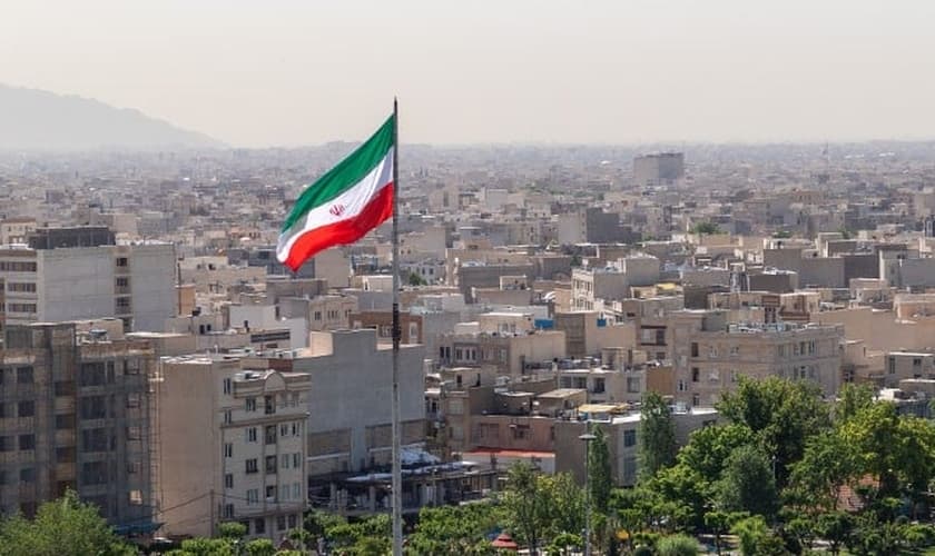 Os cristãos iranianos detidos recentemente foram acusados de espionagem. (Foto ilustrativa: Portas Abertas)