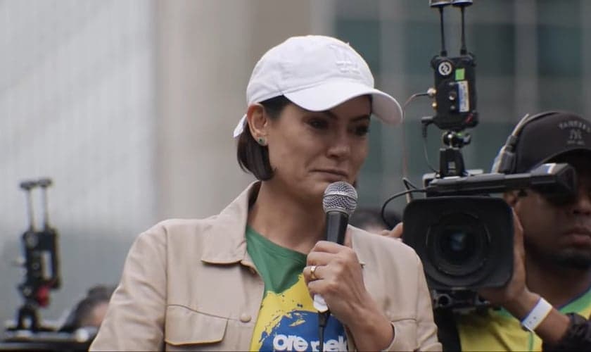 Michelle Bolsonaro discursa na manifestação “Reaja Brasil”, em SP. (Captura de tela/YouTube/Silas Malafaia Oficial)