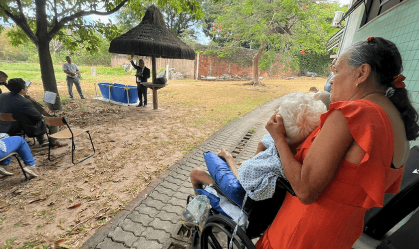 José da Silva foi batizado na Casa de Cuidados do Ceará. (Foto: Assessoria de Comunicação da CCC/Márcia Catunda).