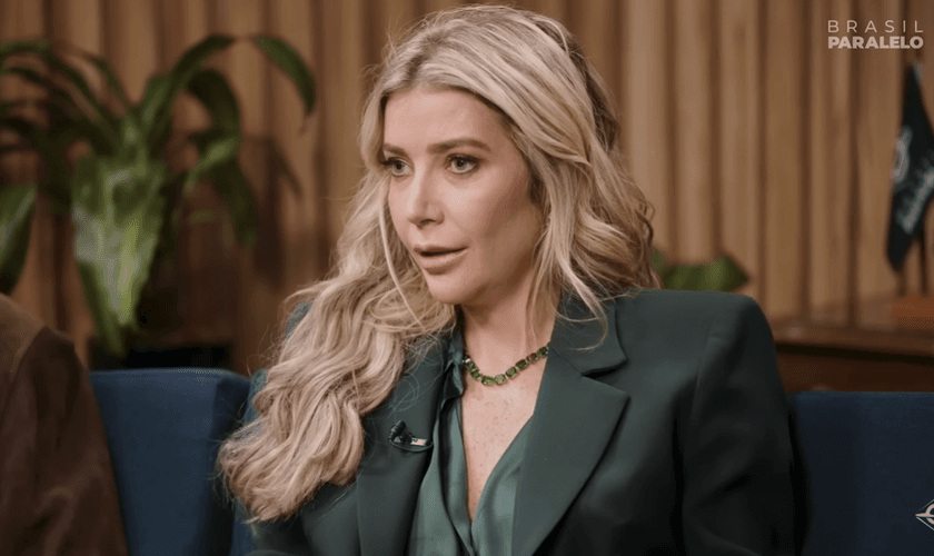 Luiza Possi. (Foto: Reprodução/YouTube/Brasil Paralelo)