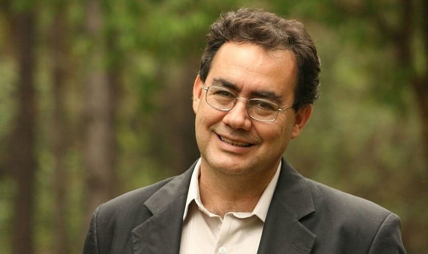 O psiquiatra e escritor Augusto Cury é conhecido por unir neurociência e espiritualidade em suas obras. (Foto: Wikipedia)