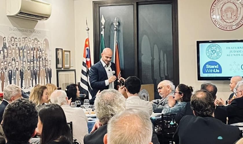 André Lajst durante evento na Faculdade de Direito da USP. (Imagem: CONIB)