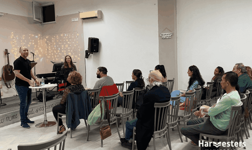Testemunho registrado durante treinamento da Harvesters em Nápoles. (Foto: Harvesters Ministries)