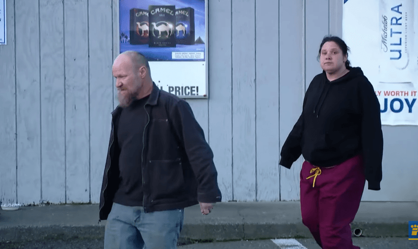 Eddie Nitschke e a namorada. (Foto: Reprodução/YouTube/KING 5 Seattle)