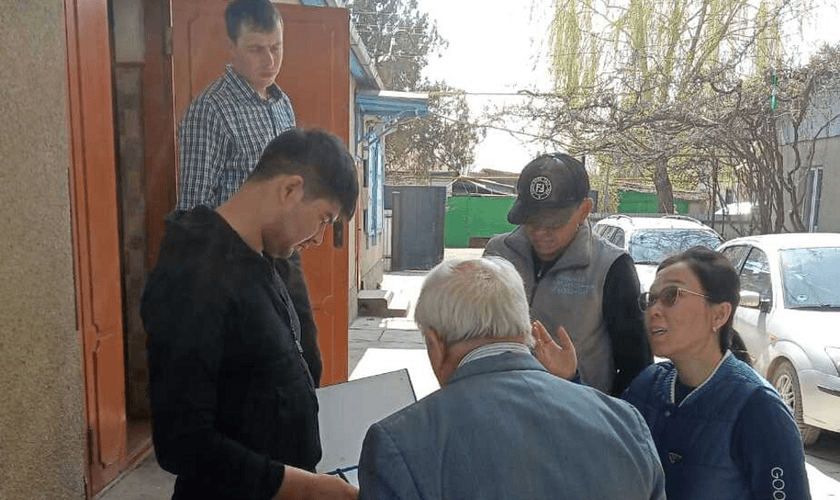 A polícia invade a Igreja Batista Shu, em 28 de abril de 2024. (Foto: Artigo 18)